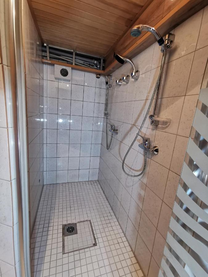 Pension Foehrenhain Герасдорф-бай-Вин Экстерьер фото
