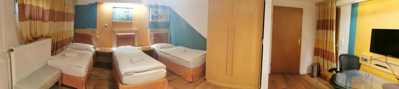 Pension Foehrenhain Герасдорф-бай-Вин Экстерьер фото